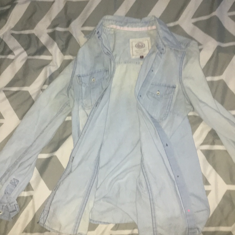 Button down - Picture 2 of 2